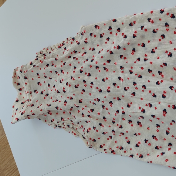 XS Lauren Conrad Disney no sleeve blouse - Picture 4 of 7